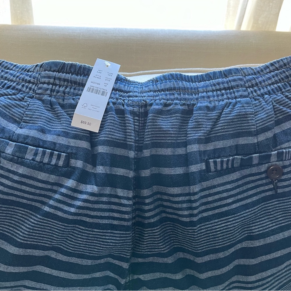 J.Crew men’s shorts, navy blue and light blue stripes new with tags - Picture 3 of 4